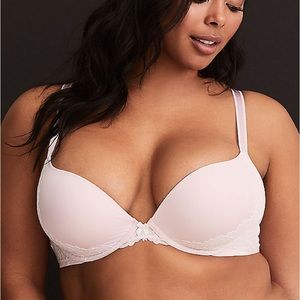 NWT Lilac and Ivory Push-Up Plunge Bra